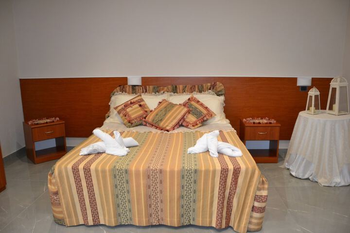 Room 4 of 39