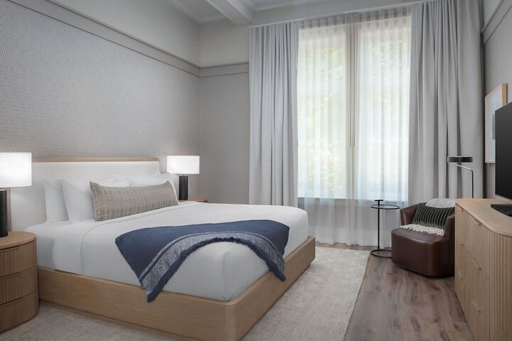 Room 6 of 29