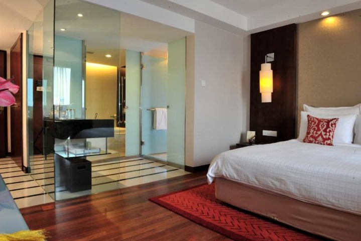 Room 8 of 45