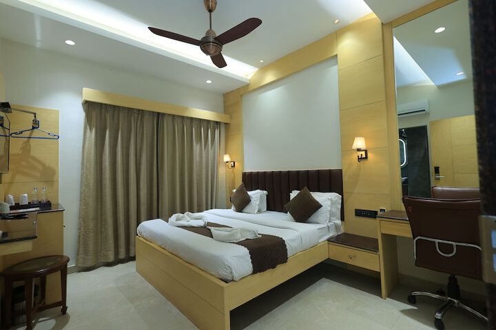 Room 42 of 136