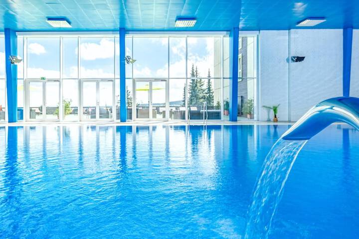 Pools & Facilities