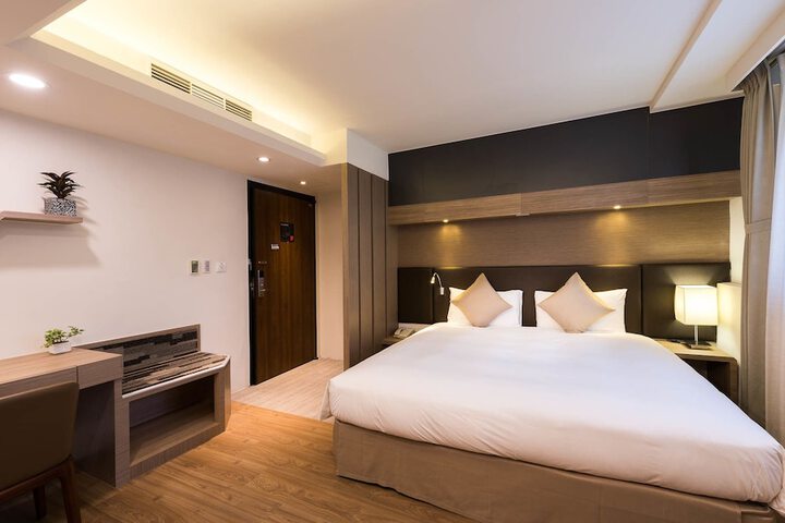 Room 7 of 55