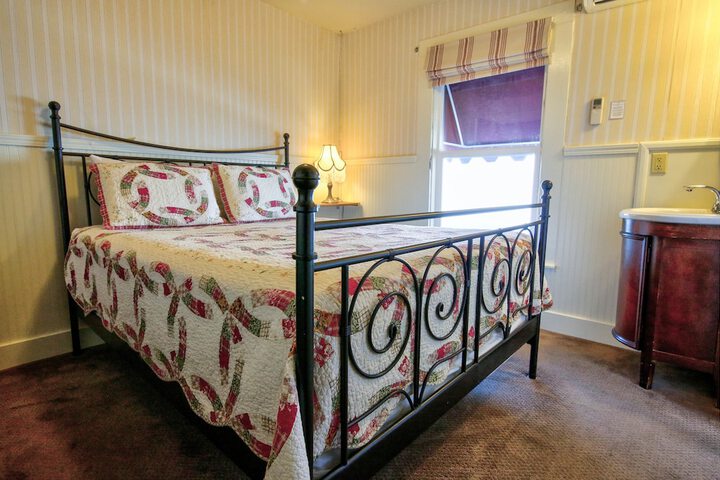 Room 15 of 42