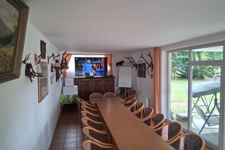Room 11 of 45