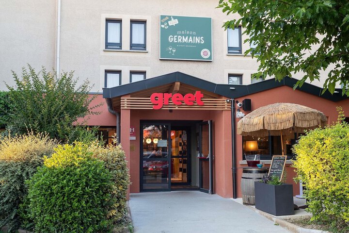 greet Hotel Massieux Lyon Nord in Massieux