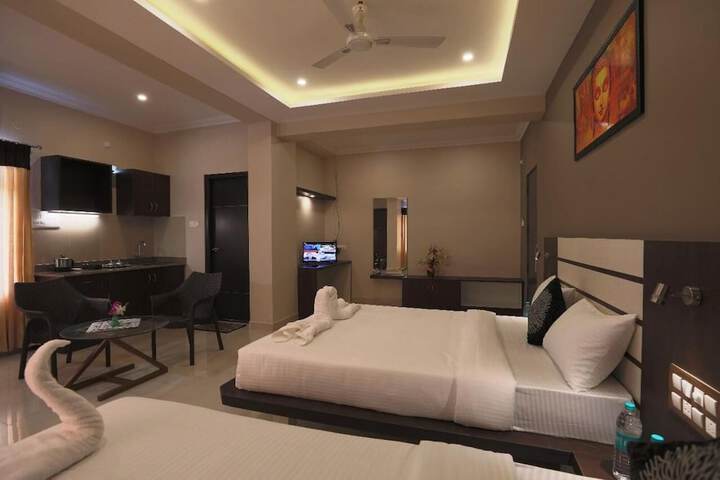 Room 13 of 19