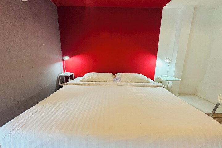 Room 12 of 59