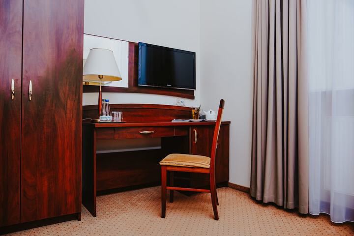 Room 3 of 51