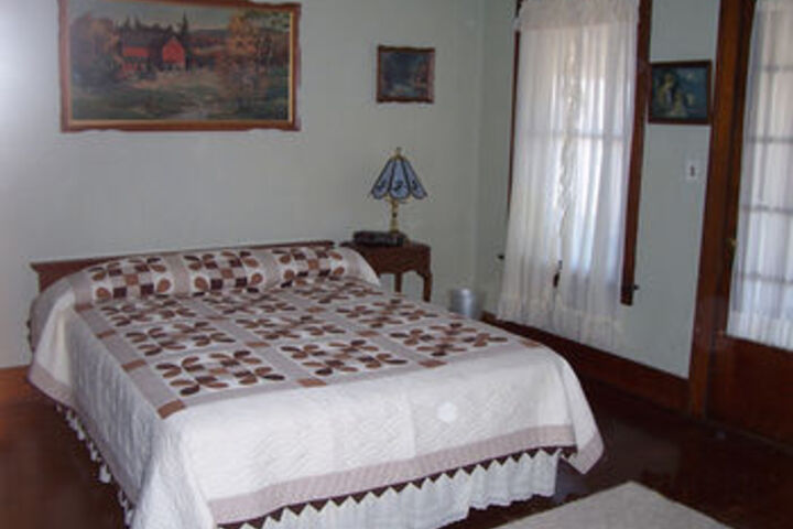 Room 8 of 24