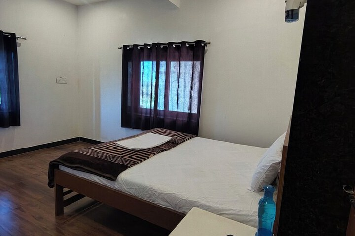 Room 2 of 19