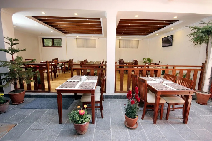 restaurant