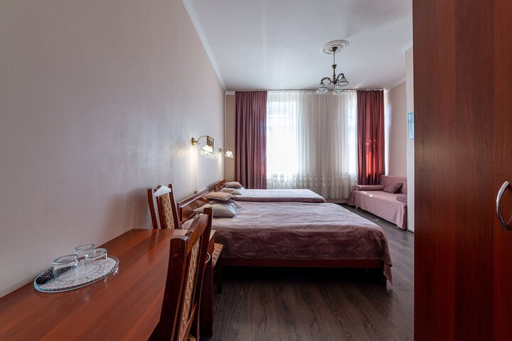 Room 156 of 176