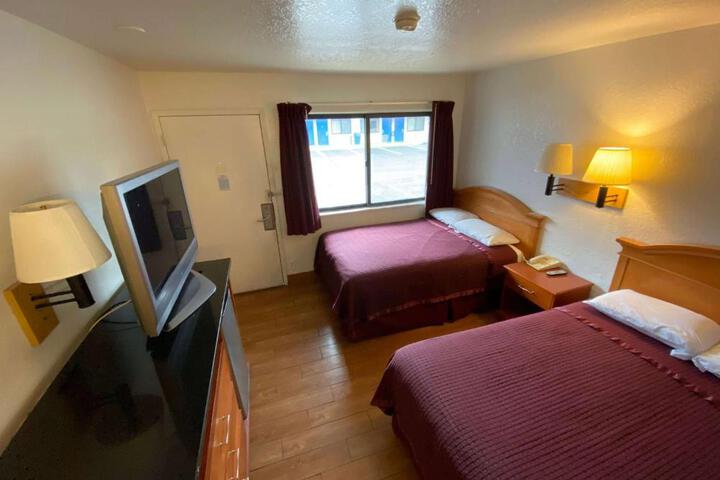 Double Accessible Queen Size Bed (1 of 4)
