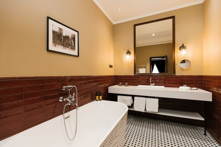 Room 20 of 27