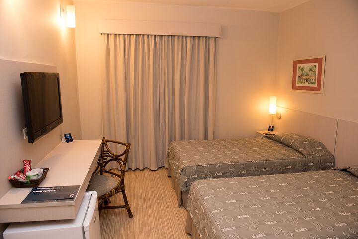 Room 5 of 50