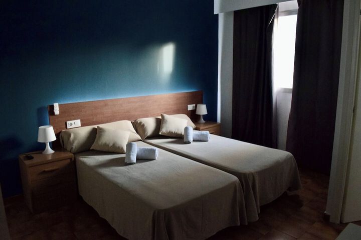 Room 12 of 21
