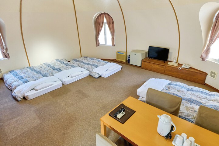 Room 22 of 100
