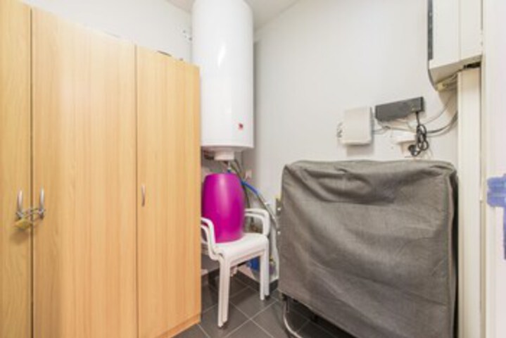 Room 7 of 17
