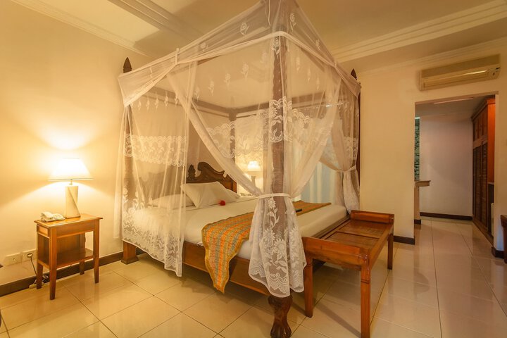 Room 14 of 60