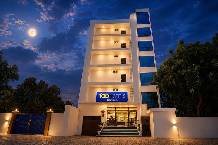 Fabhotel Roomers