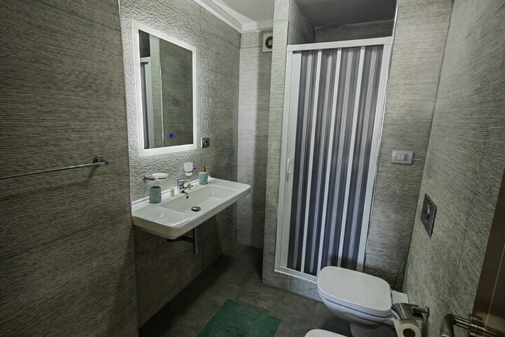Room 304 of 404