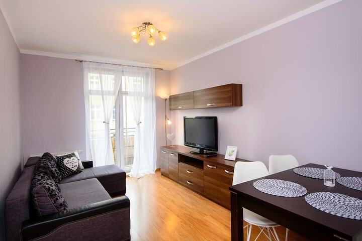 Room 12 of 37