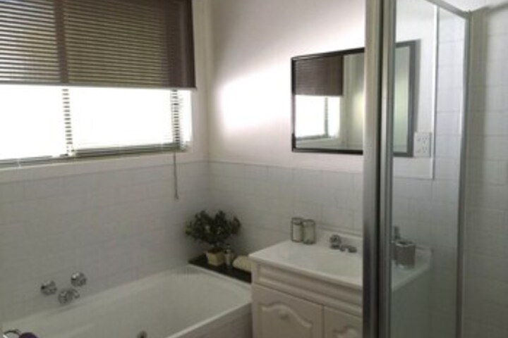 Room 2 of 17
