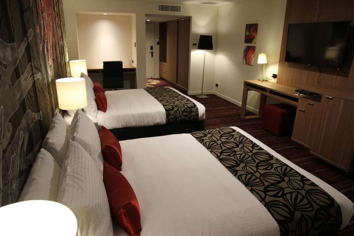 Room 9 of 237