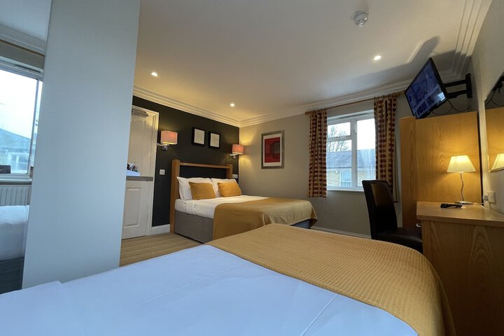 Room 16 of 39