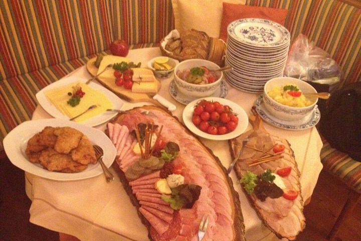 Dining 43 of 58