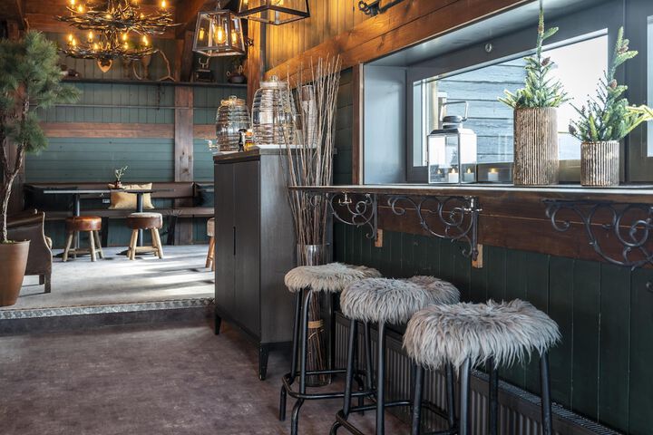 Lounge 189 of 247