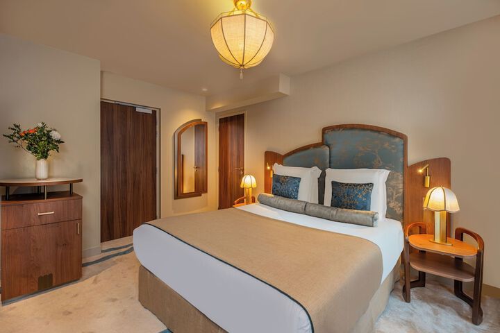 Room 12 of 41