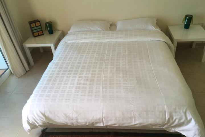 Room 5 of 7