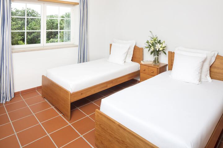 Room 3 of 158