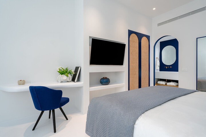 Room 16 of 142