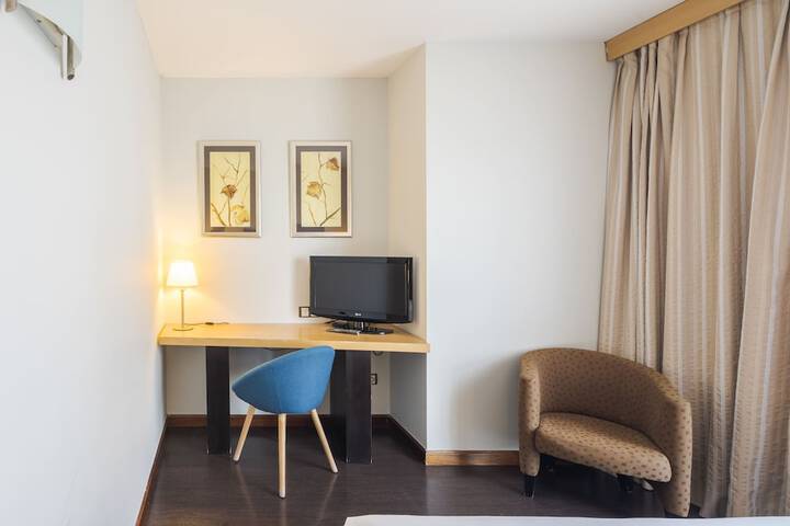 Room 46 of 92