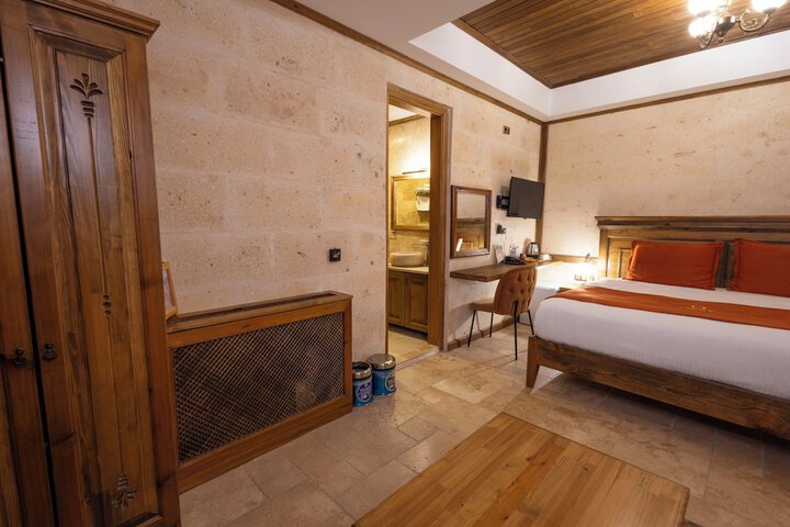Room 44 of 90