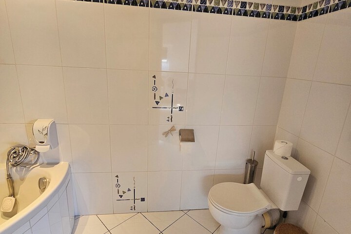 Room 17 of 57