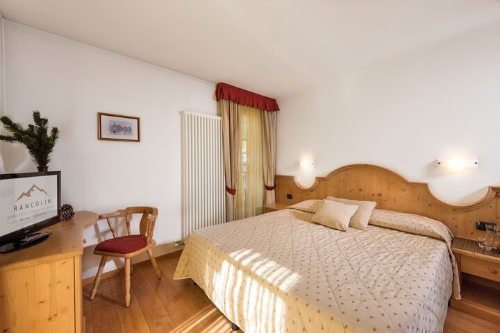 Room 8 of 32