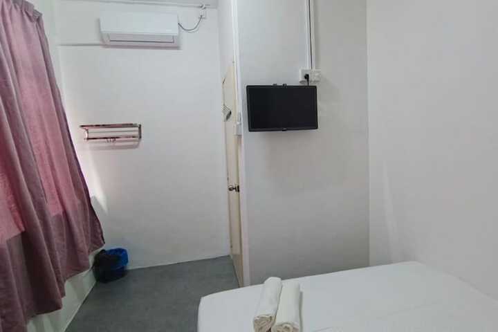 Room 15 of 30