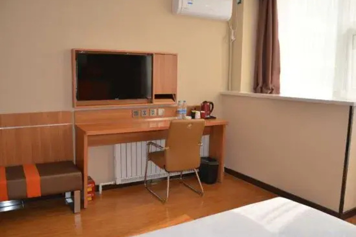 Room 3 of 7