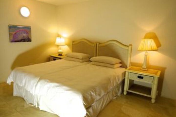 Room 10 of 22