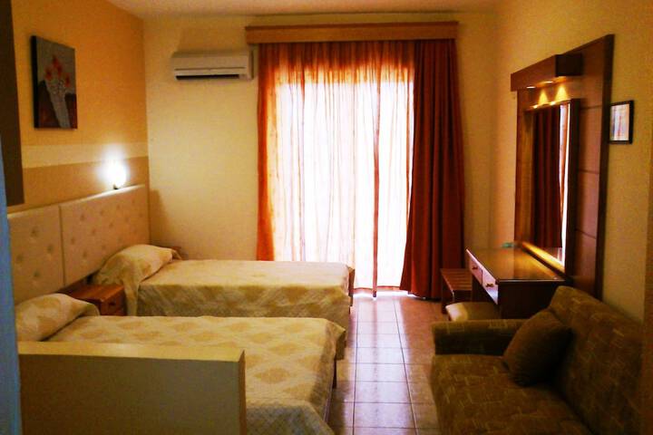 Room 7 of 44