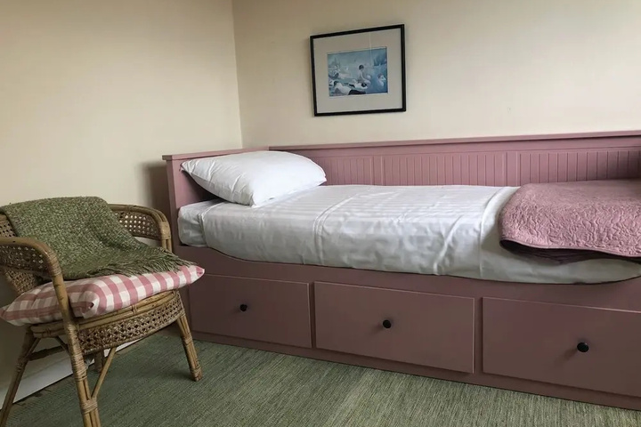 Room 2 of 7
