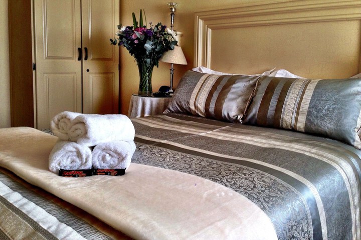 Room 5 of 37
