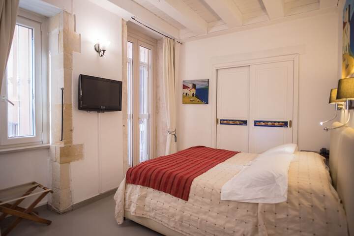 Room 25 of 113