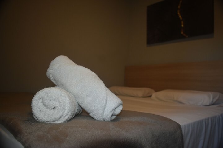 Room 4 of 27