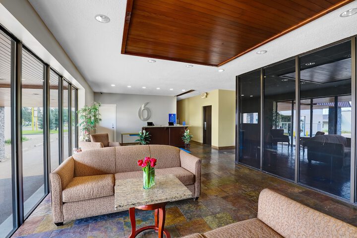 Hotel Interior 3 of 34