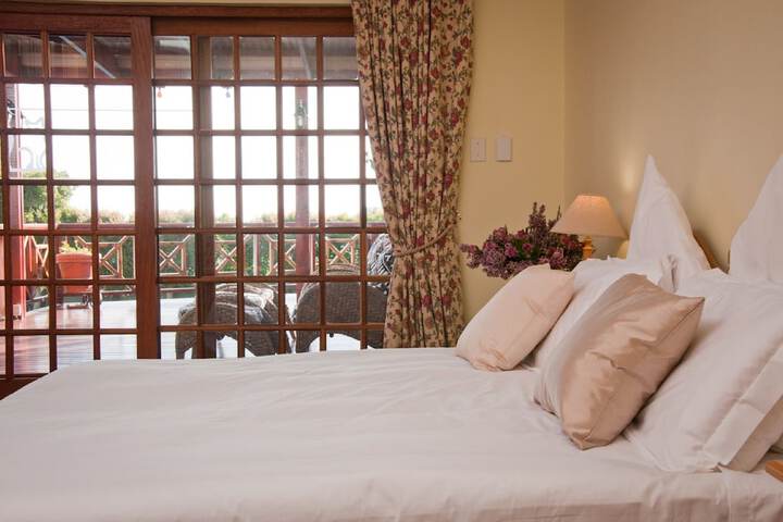 Room 4 of 44