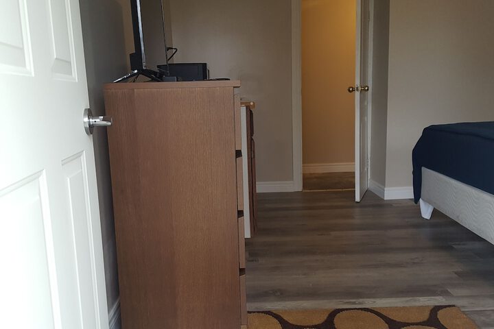 Room 5 of 28